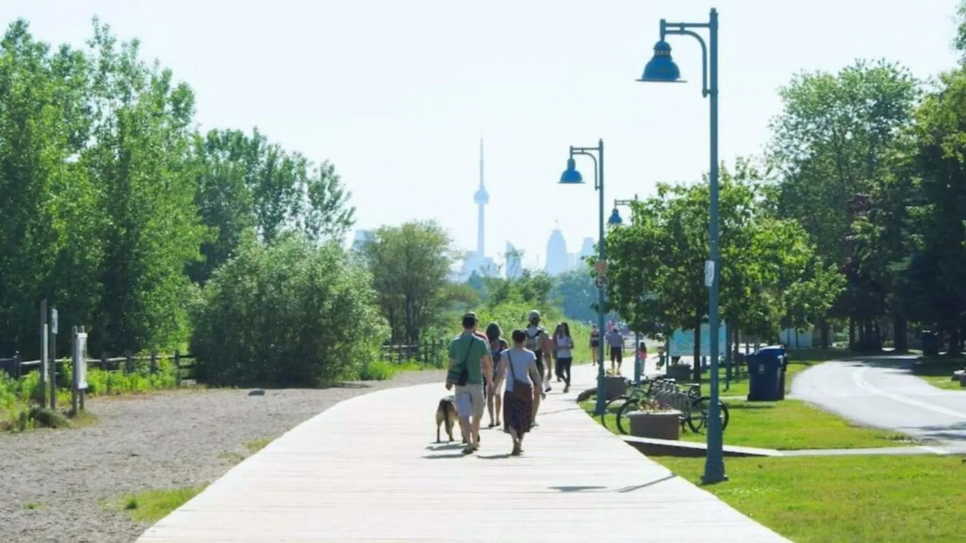 Σπίτι διακοπών Lovely Leslieville, Exploring Nature In The City Τορόντο Καναδάς